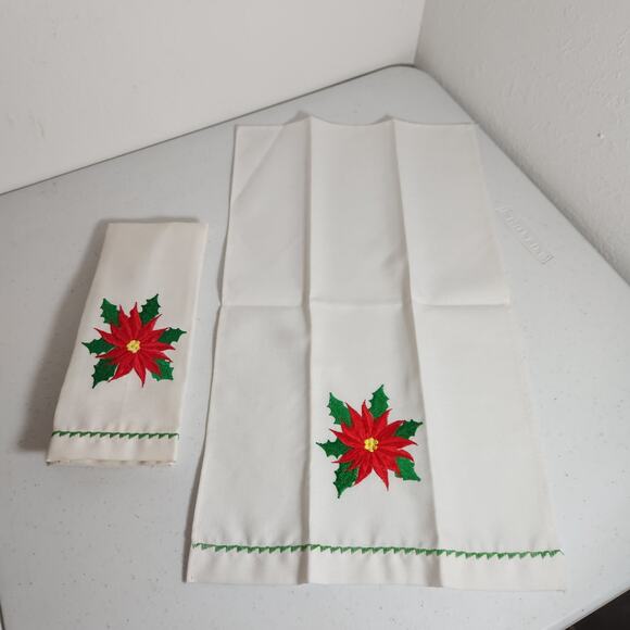 Vintage Hallie ST. Mary INC Linen Blend Christmas Poinsettia Fingertip Towels - Picture 5 of 13